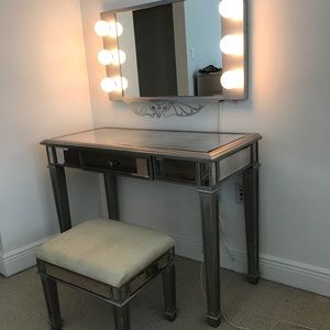 Meet your Posher, Simone